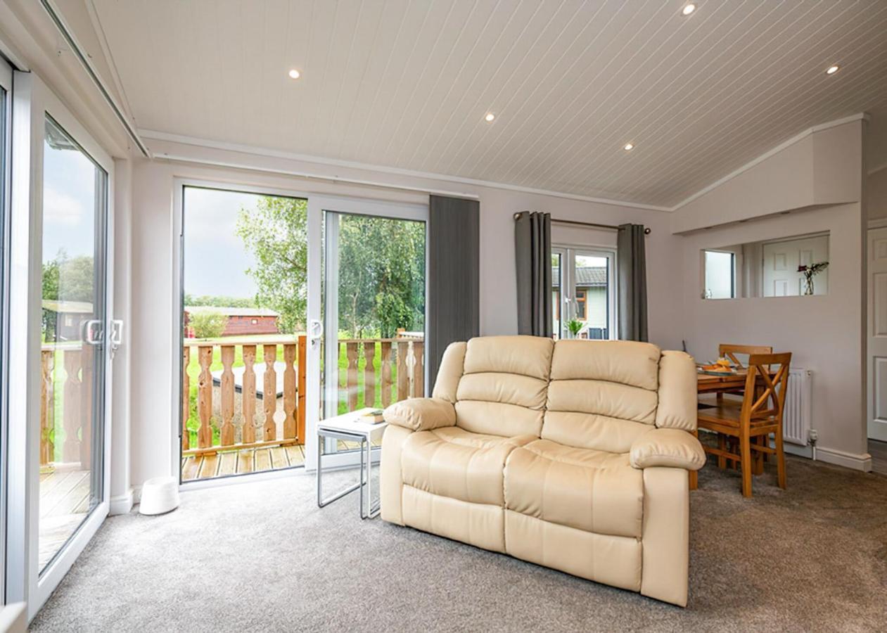South Lakeland Leisure Village Hornby  Exterior photo